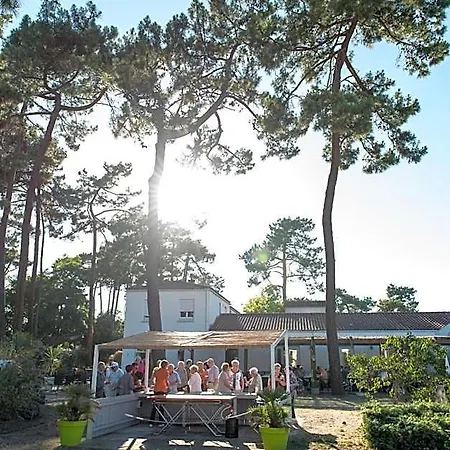 호텔 Villages Clubs Du Soleil - Les Bains 론세레뱅